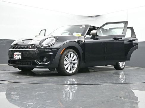Used 2023 MINI Cooper Clubman S w/ Premium Package image 97