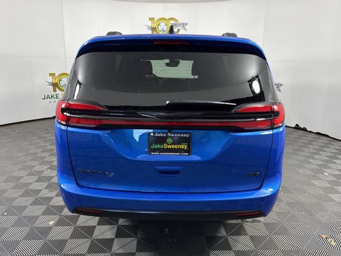 New 2026 Chrysler Pacifica Select w/ S Appearance Package image 7
