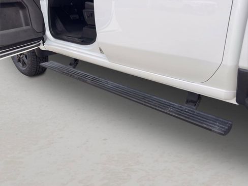 Used 2024 GMC Sierra 2500 AT4 w/ AT4 Premium Plus Package image 28