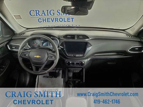 Used 2021 Chevrolet TrailBlazer LT w/ Convenience Package image 16