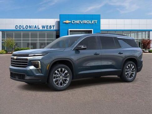 Used 2026 Chevrolet Traverse LT w/ Sun and Wheel Package AWD/4WD image 4
