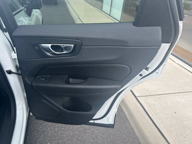 Certified 2024 Volvo XC60 B5 Plus w/ Protection Package Premier AWD/4WD image 12