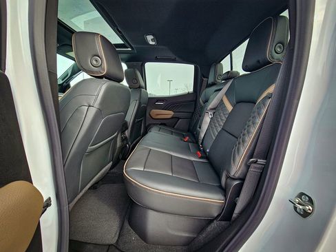 New 2026 GMC Canyon Denali image 34