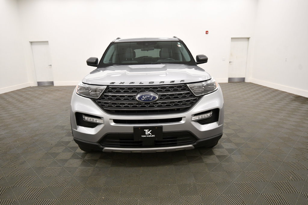 Used 2021 Ford Explorer XLT w/ Equipment Group 202A AWD/4WD image 11