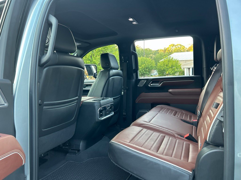 Used 2024 GMC Sierra 3500 Denali Ultimate AWD/4WD image 48