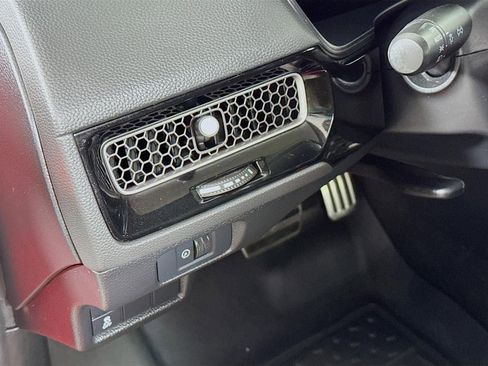 Used 2025 Honda Civic Sport image 16