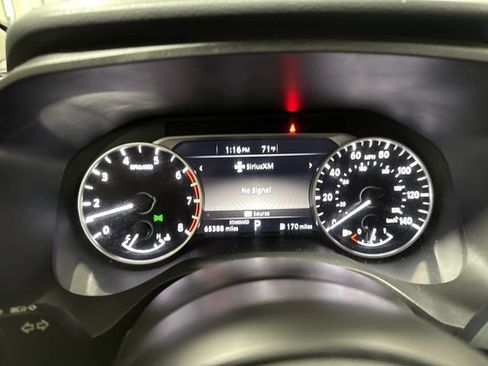 Used 2024 Nissan Rogue SV FWD image 12