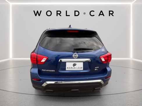 Used 2020 Nissan Pathfinder SL AWD/4WD image 4