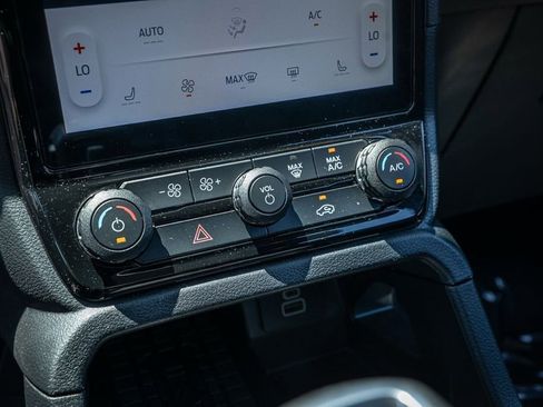 Used 2024 Ford Ranger XLT w/ Equipment Group 301A High image 21