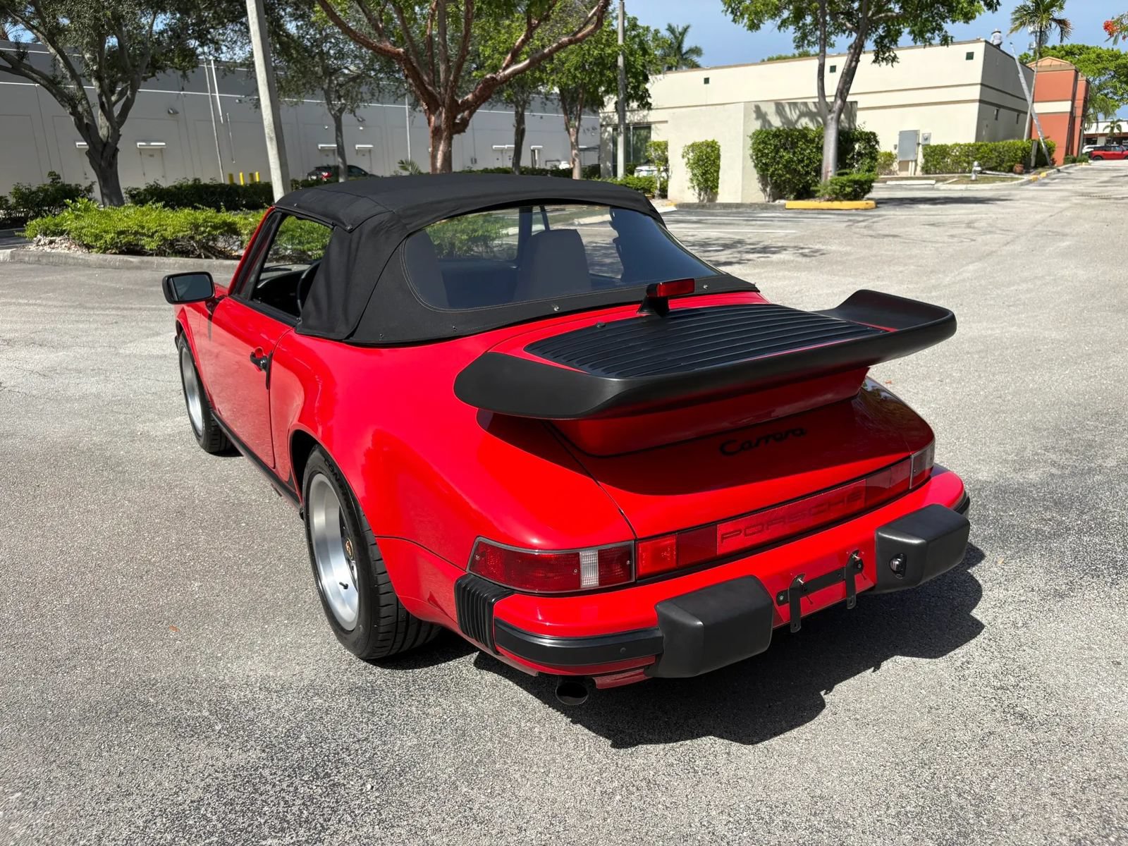Used 1988 Porsche 911 Carrera RWD image 39