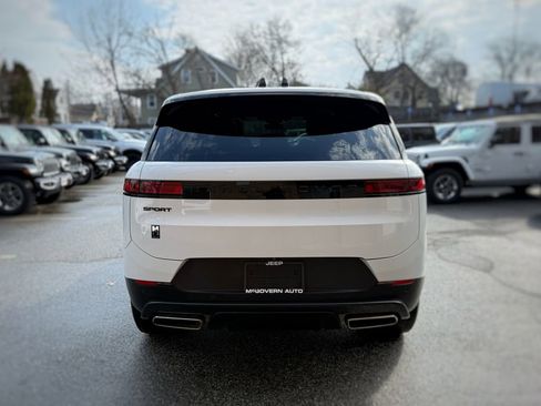 Used 2025 Land Rover Range Rover Sport SE AWD/4WD image 12