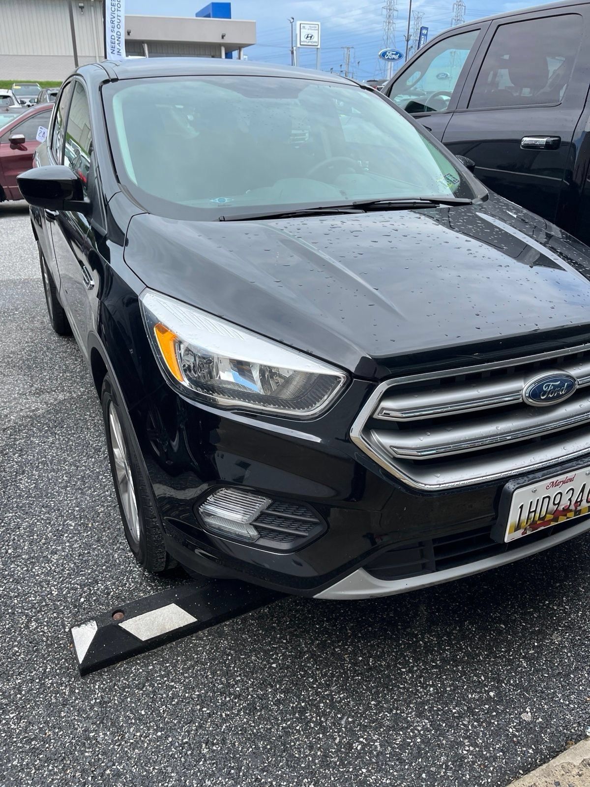 Used 2017 Ford Escape SE AWD/4WD image 1