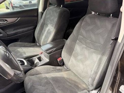 Used 2016 Nissan Rogue S image 12