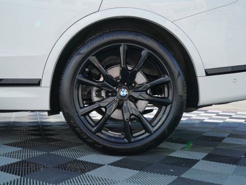 Used 2024 BMW X7 xDrive40i w/ M Sport Package AWD/4WD image 84