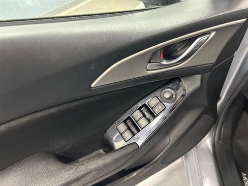Used 2017 MAZDA MAZDA3 Sport image 13