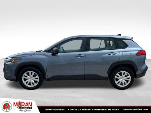 Used 2024 Toyota Corolla Cross L FWD image 2