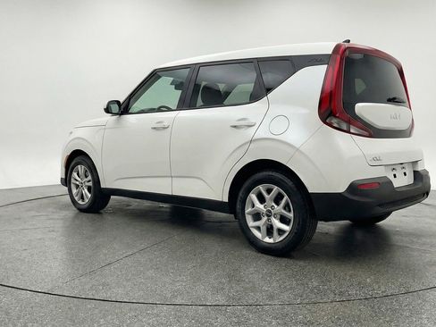 Used 2025 Kia Soul LX w/ LX Technology Package image 6