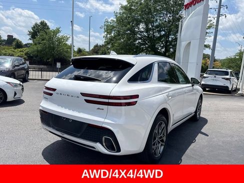 Used 2022 Genesis GV70 2.5T w/ Select Package AWD/4WD image 7