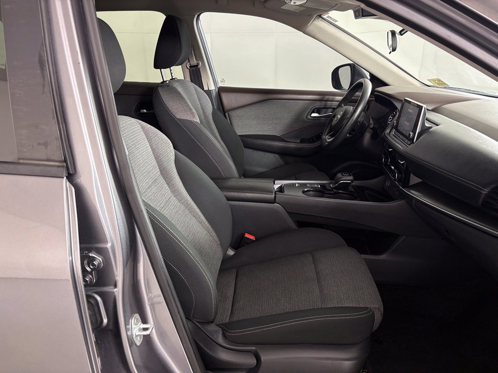 Used 2022 Nissan Rogue SV FWD image 39