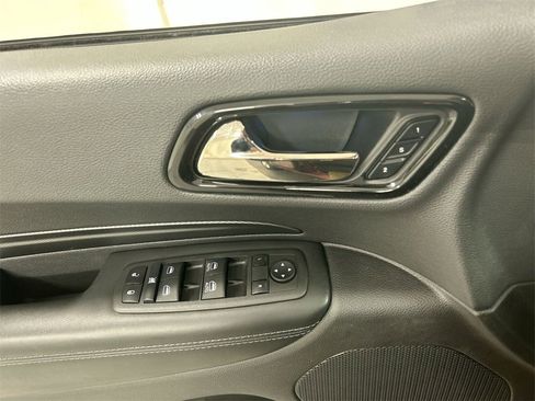 Used 2022 Dodge Durango GT image 11