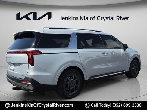 Used 2025 Kia Carnival SX FWD image 5