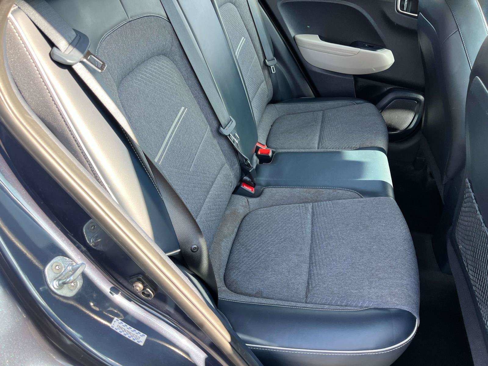 Used 2022 Hyundai Venue Limited FWD image 21