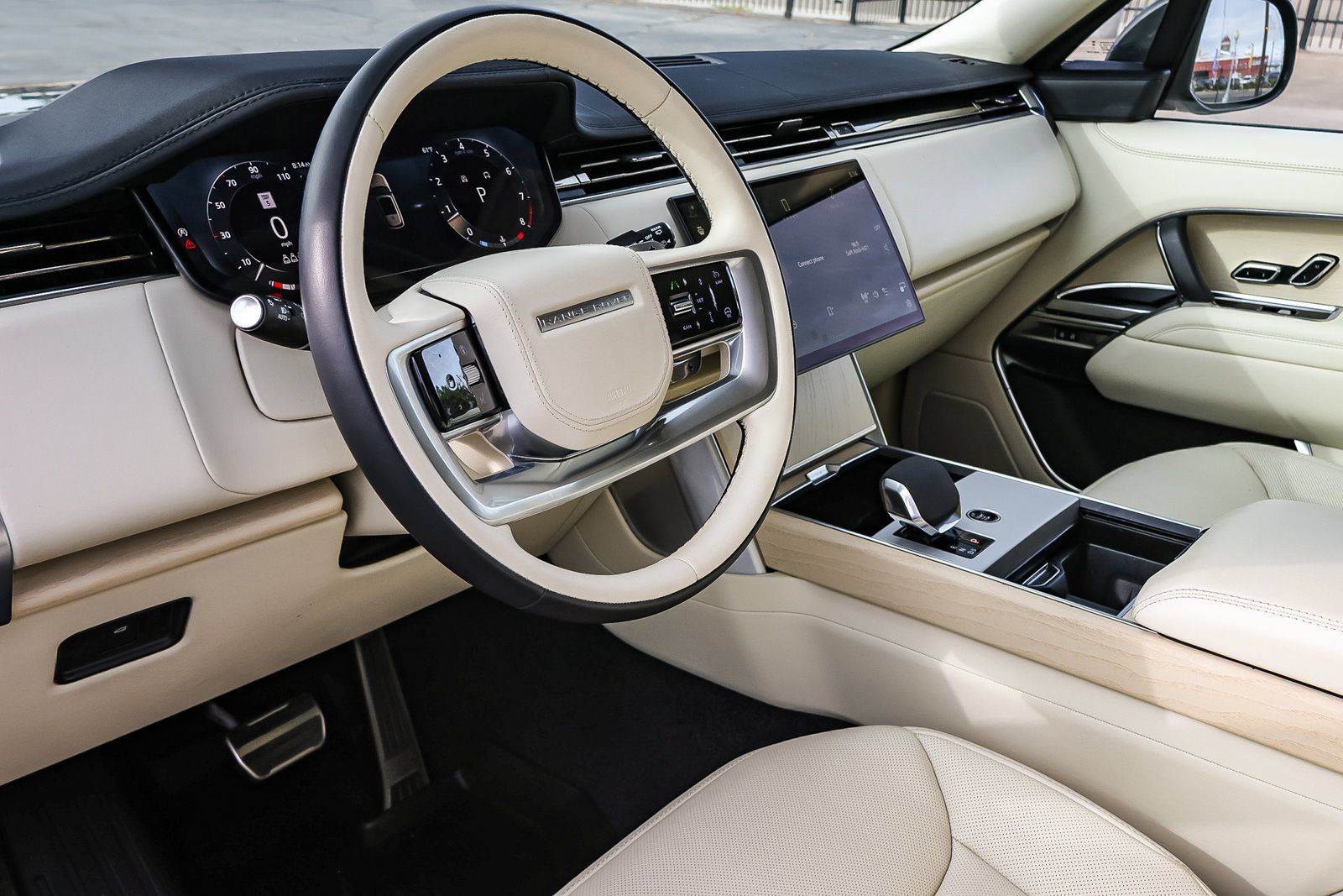 Certified 2024 Land Rover Range Rover SE AWD/4WD image 29
