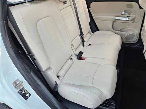 Used 2026 Mercedes-Benz GLB 250 image 18