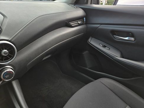 Used 2024 Nissan Sentra SV FWD image 28