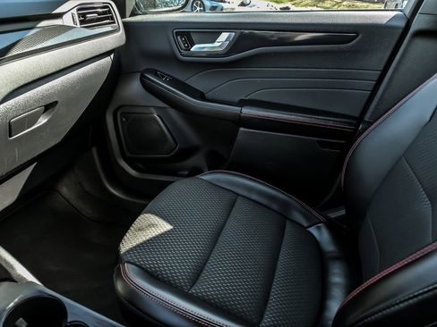 Certified 2024 Ford Escape ST-Line w/ Tech Pack #1 image 27