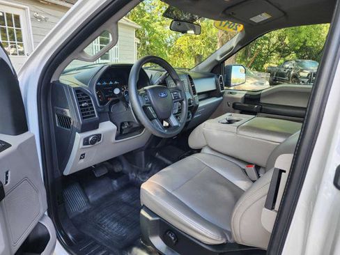 Used 2017 Ford F150 XL w/ Equipment Group 101A Mid image 12