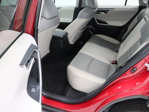 Used 2024 Toyota RAV4 XLE Premium FWD image 29