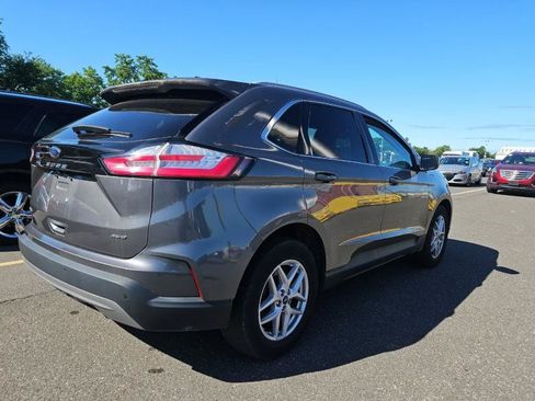 Used 2022 Ford Edge SEL w/ Convenience Package AWD/4WD image 4
