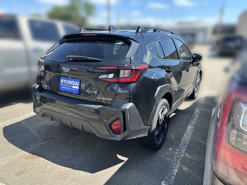 Used 2024 Subaru Crosstrek 2.5i Limited w/ Crosstrek Mirror Package AWD/4WD image 3