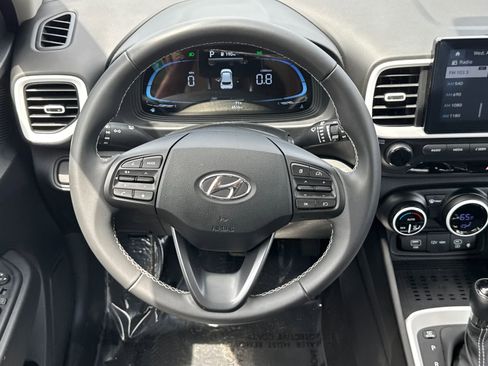 Certified 2026 Hyundai Venue SEL FWD image 23