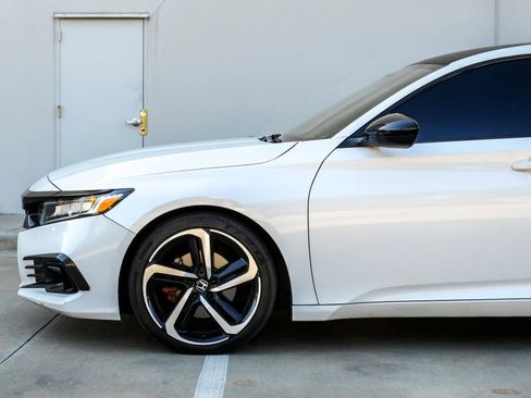 Used 2022 Honda Accord Sport image 6