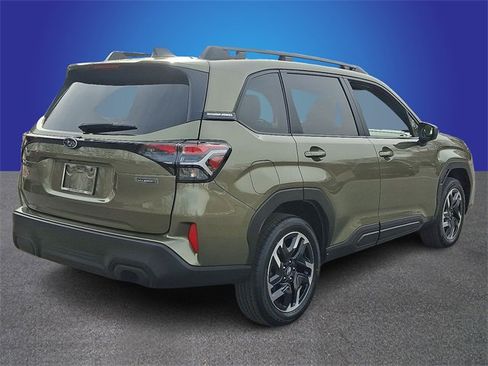 New 2025 Subaru Forester Premium image 3