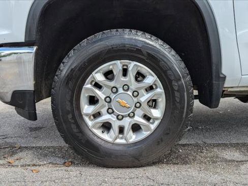 Used 2023 Chevrolet Silverado 2500 LT w/ Convenience Package image 30