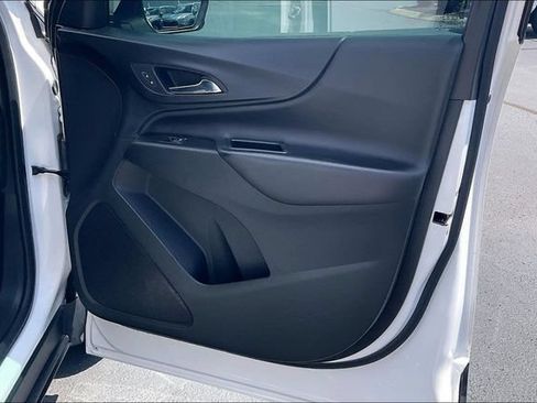 Used 2019 Chevrolet Equinox LT FWD image 24