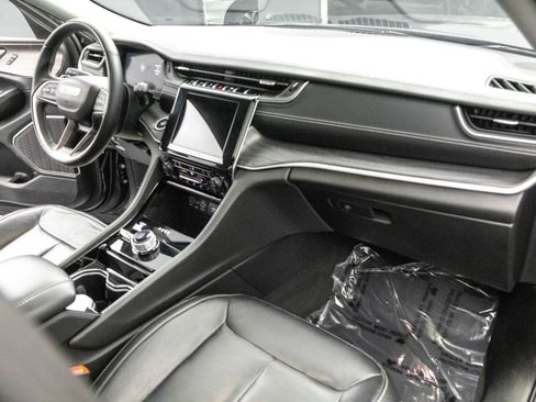 Used 2022 Jeep Grand Cherokee L Limited image 40