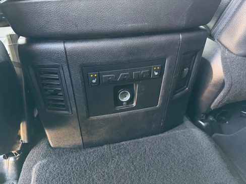 Used 2015 RAM 3500 Laramie w/ Cold Weather Group image 37