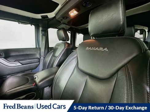 Used 2018 Jeep Wrangler Unlimited Sahara w/ Connectivity Group image 20