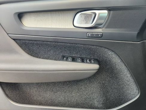 Certified 2026 Volvo XC40 B5 Plus AWD/4WD image 21