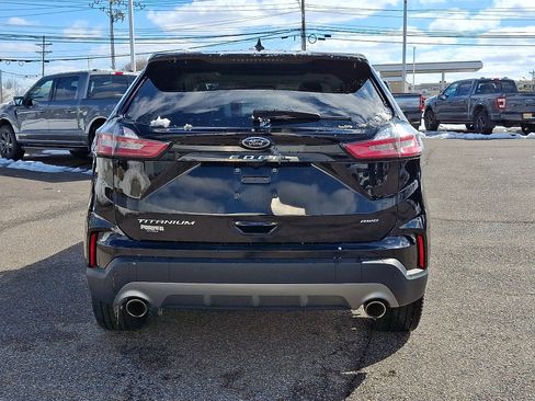 Used 2022 Ford Edge Titanium w/ Cargo Accessory Package image 9