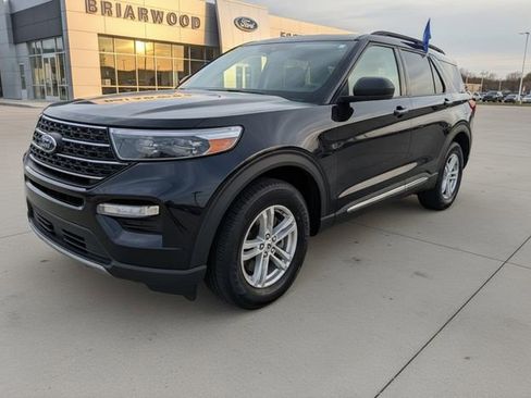Certified 2024 Ford Explorer XLT w/ Equipment Group 202A AWD/4WD image 1