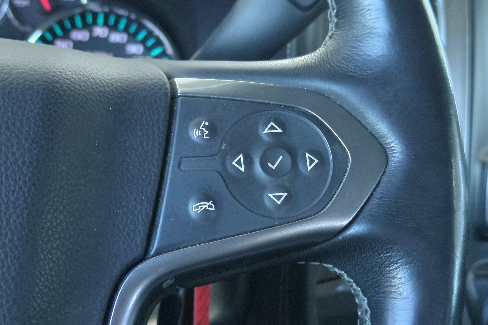Used 2018 Chevrolet Silverado 2500 LTZ w/ Duramax Plus Package AWD/4WD image 34