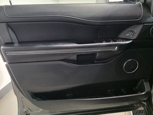 Used 2021 Ford Expedition Max XLT AWD/4WD image 12