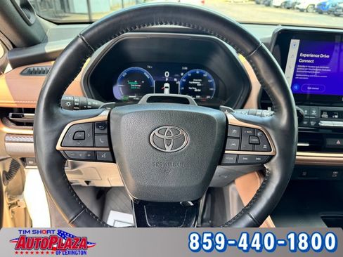 Used 2024 Toyota Grand Highlander AWD Hybrid image 21