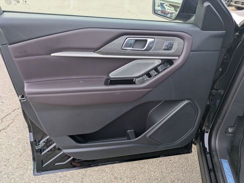 New 2026 Ford Explorer Platinum image 12
