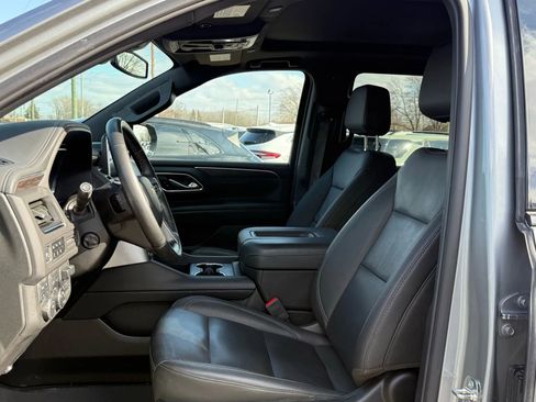 Used 2024 Chevrolet Tahoe Z71 w/ Luxury Package AWD/4WD image 16